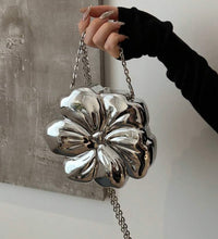 Load image into Gallery viewer, Flower Chain Clutch
