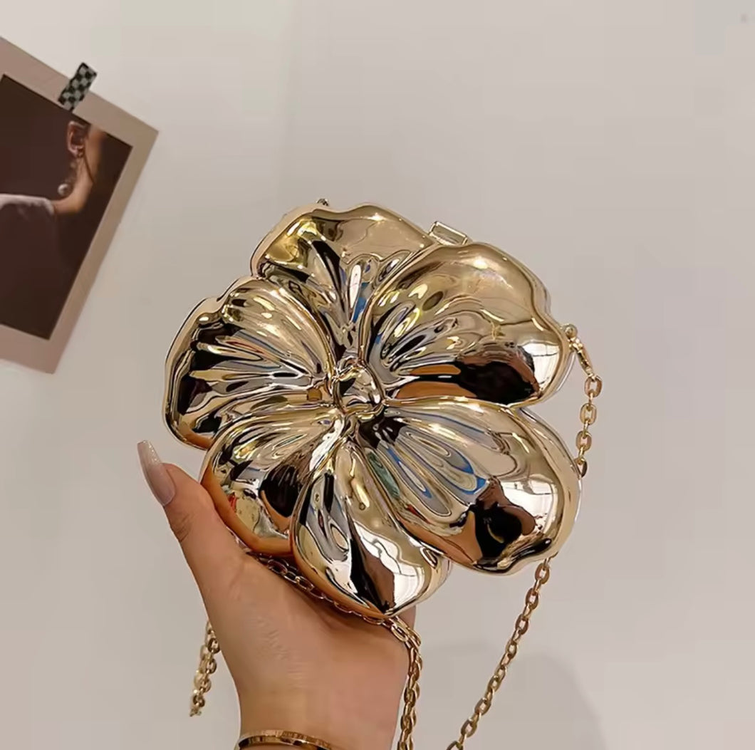 Flower Chain Clutch